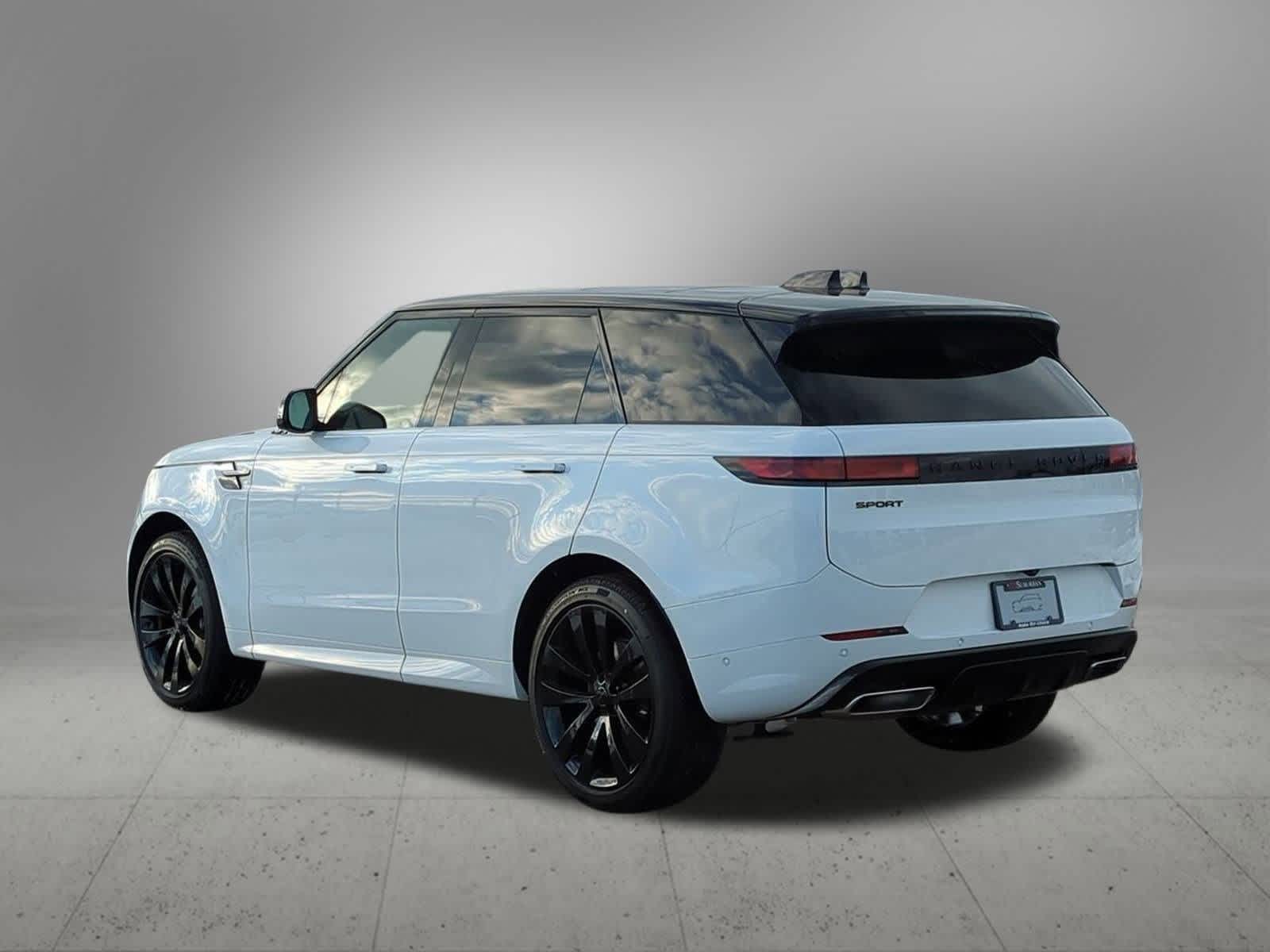 Thumbnail: 2026 Land Rover Range Rover Sport - 4