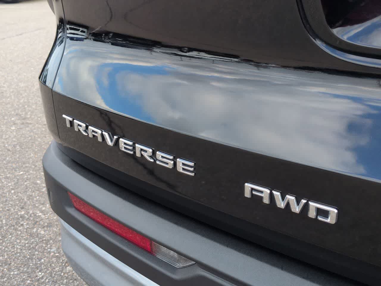 Thumbnail: 2024 Chevrolet Traverse - 12