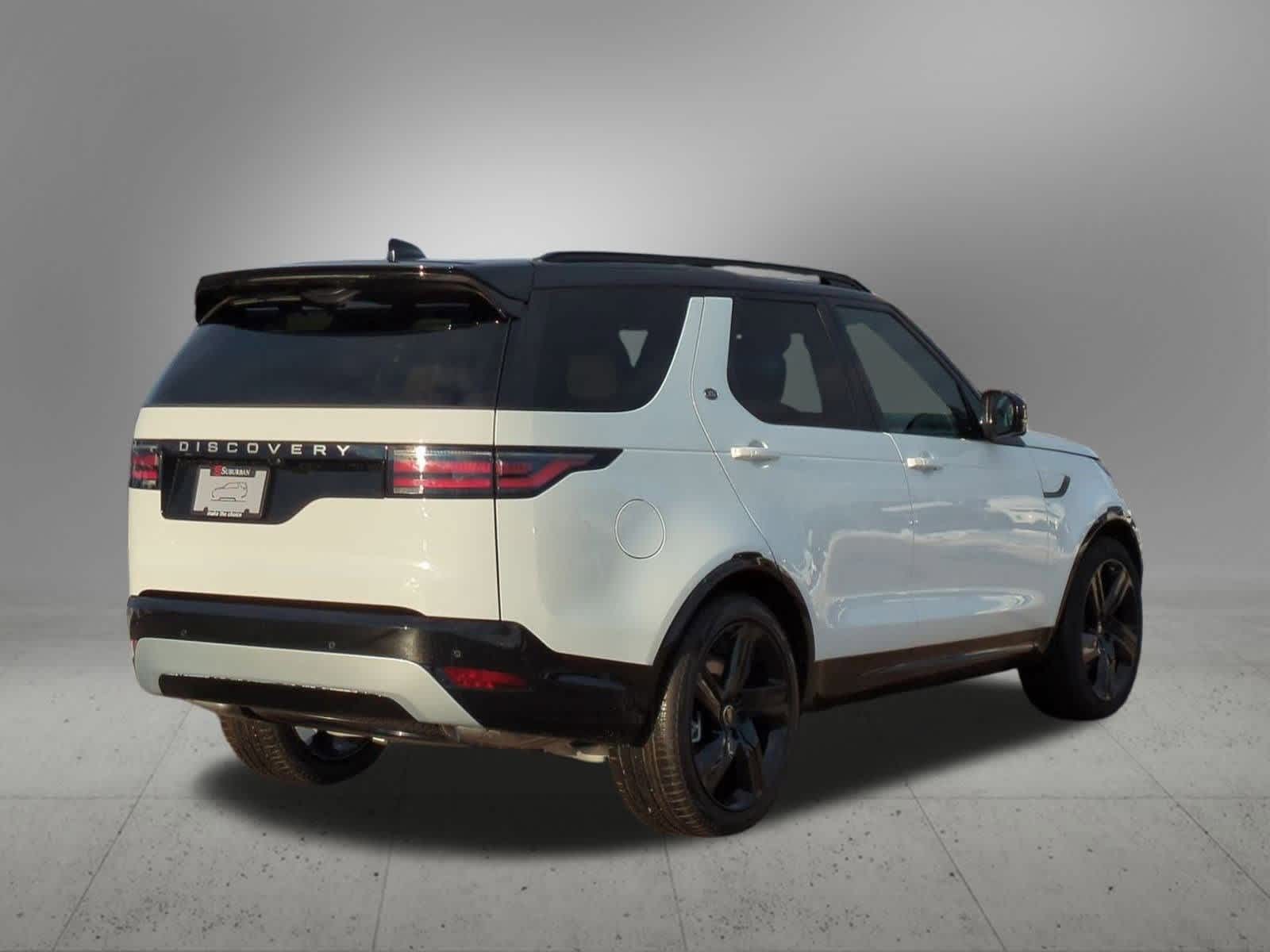 Thumbnail: 2026 Land Rover Discovery - 6