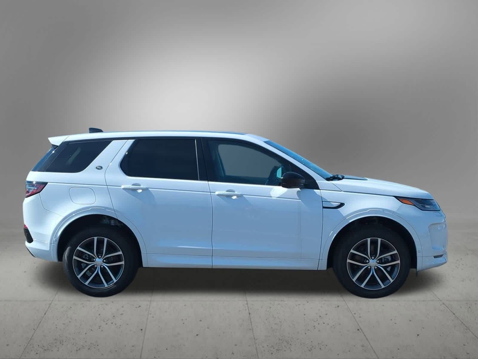 Thumbnail: 2025 Land Rover Discovery Sport - 7