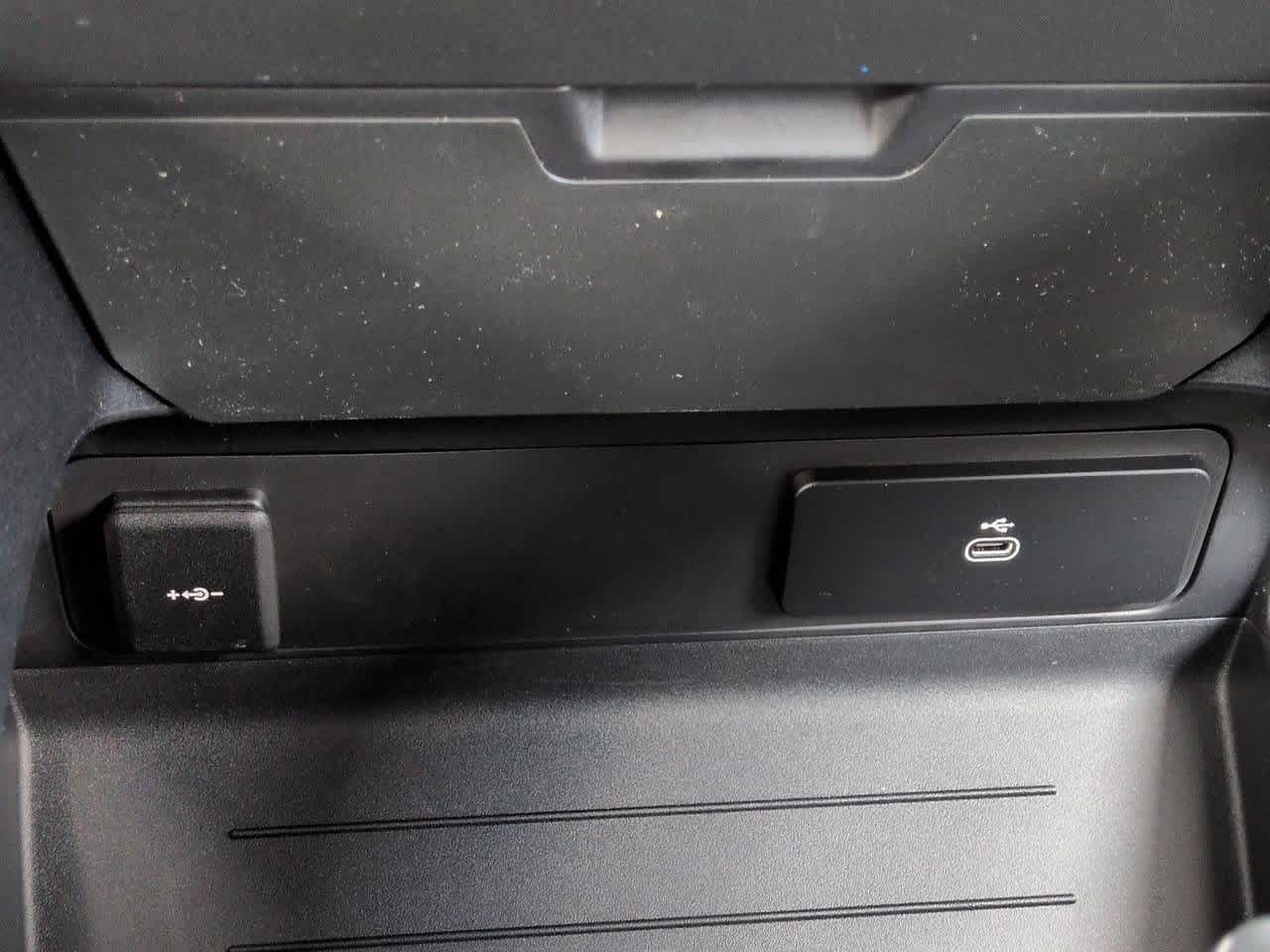 Thumbnail: 2026 Land Rover Defender - 33