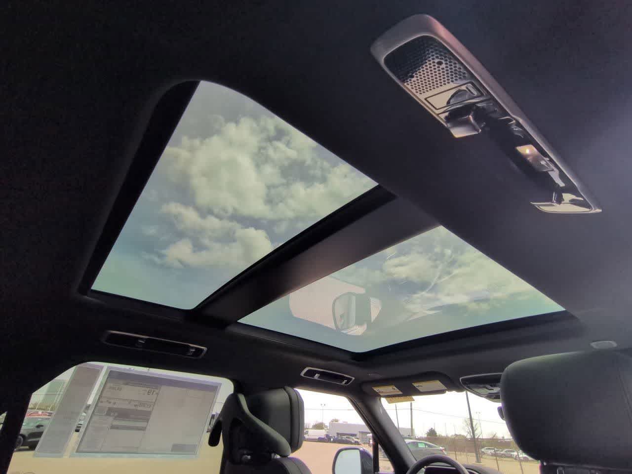Thumbnail: 2026 Land Rover Range Rover Sport - 22