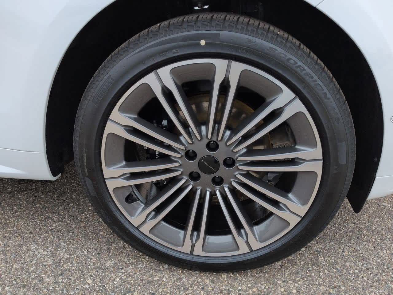 Thumbnail: 2025 Land Rover Range Rover Sport - 13