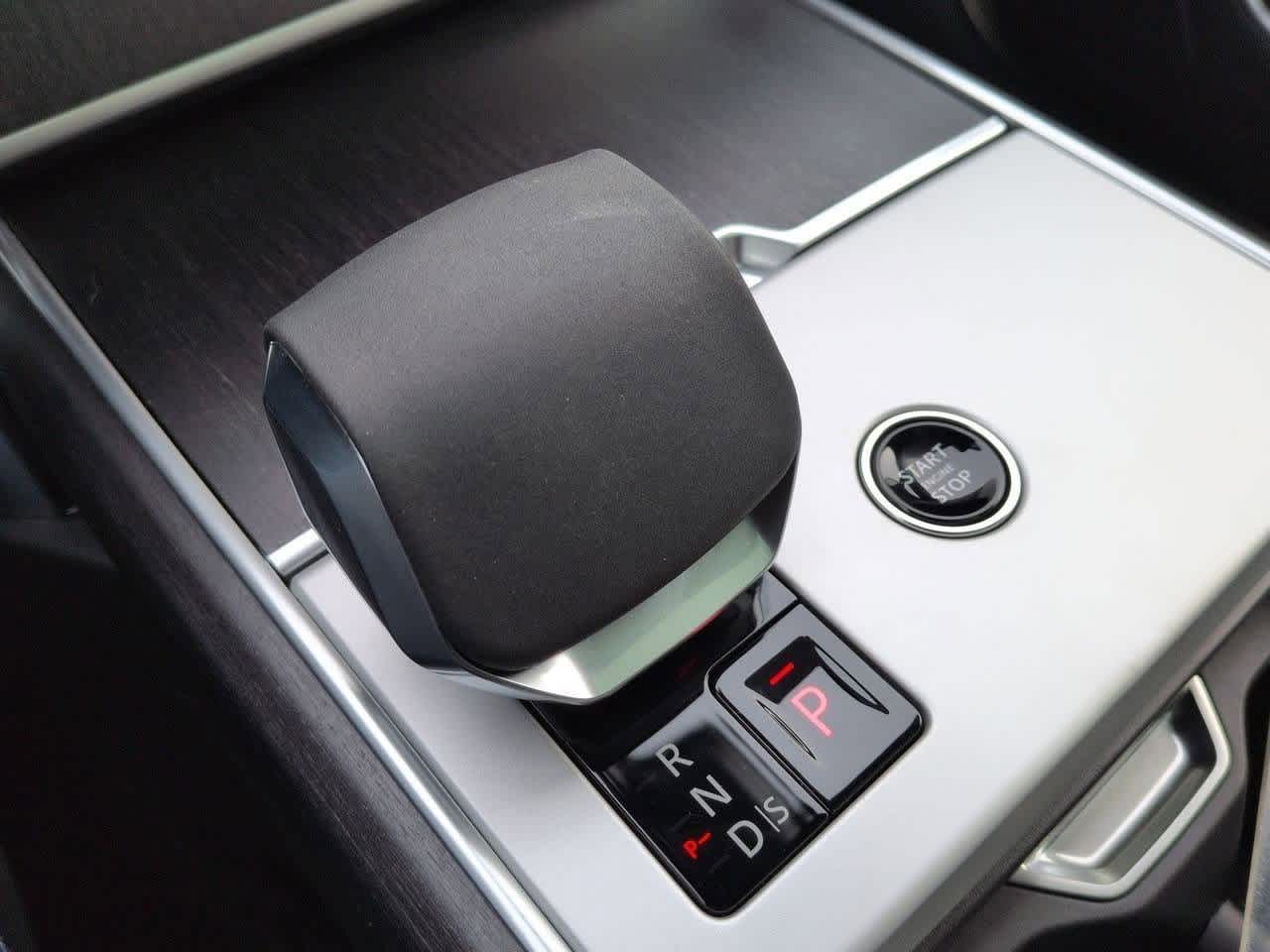 Thumbnail: 2026 Land Rover Range Rover - 33