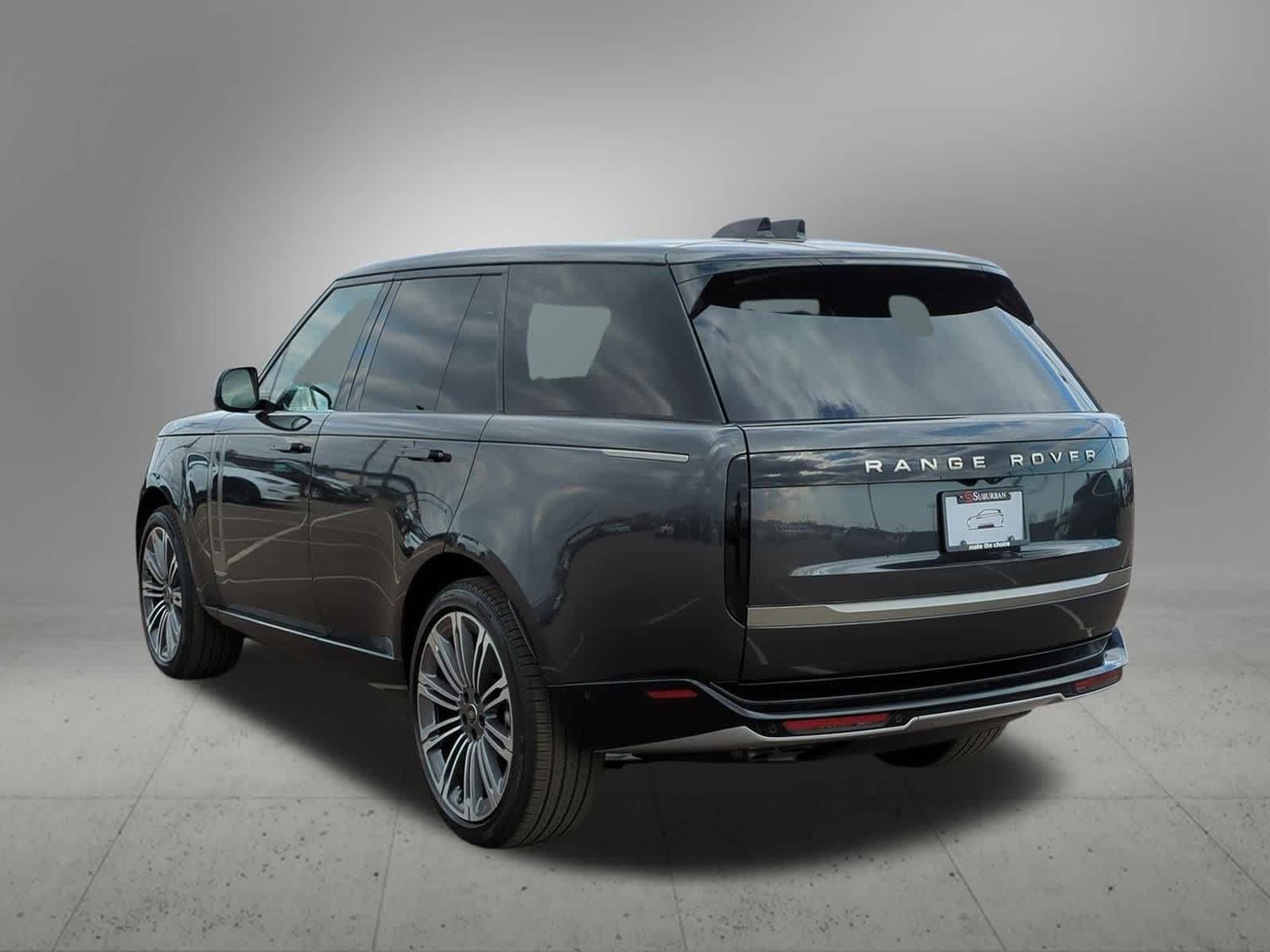 2025 Land Rover Range Rover SE photo 4