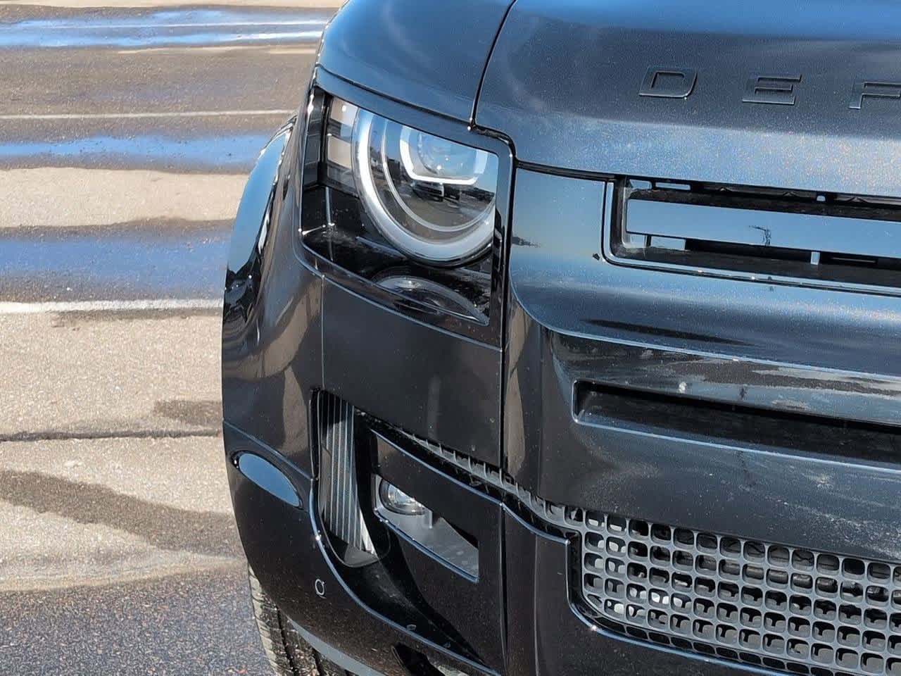 Thumbnail: 2026 Land Rover Defender - 10