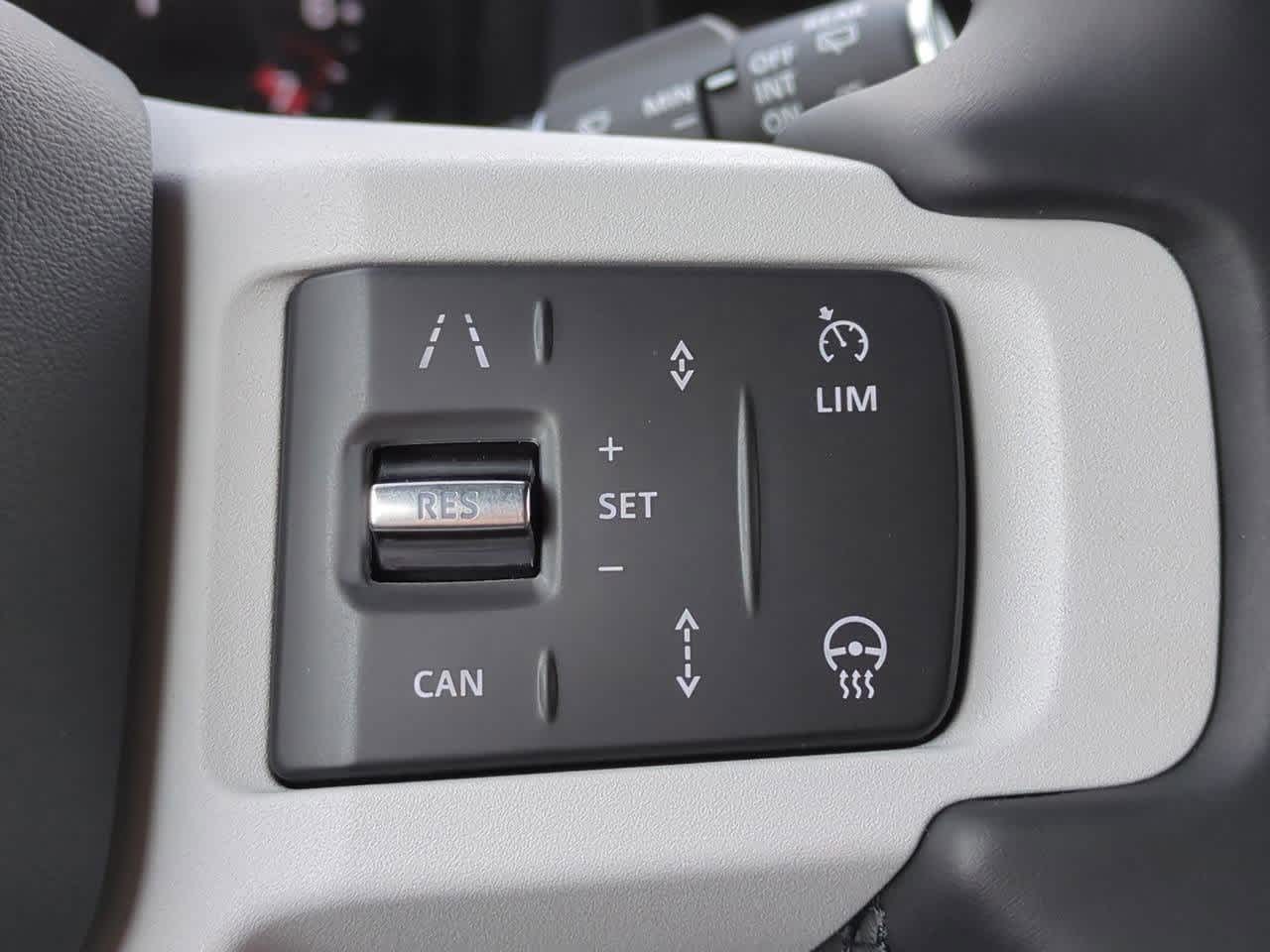 2025 Land Rover Defender 110 26