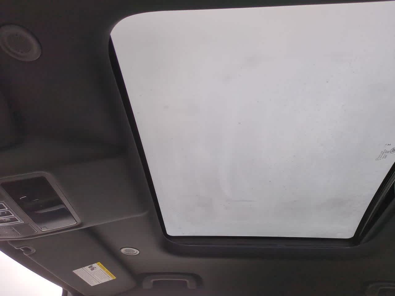 Thumbnail: 2026 Land Rover Discovery - 19