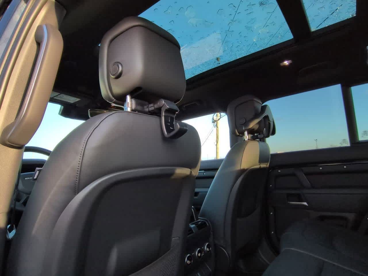 Thumbnail: 2026 Land Rover Defender - 18