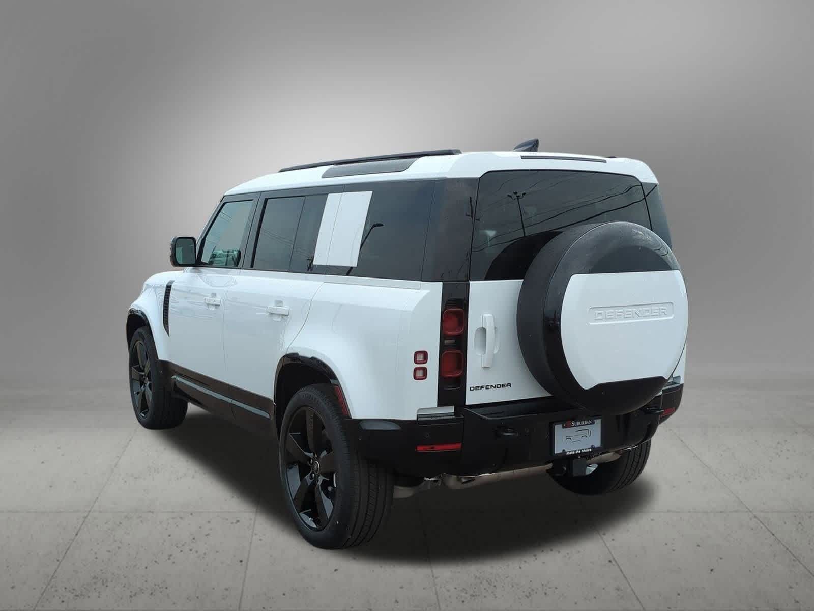 2025 Land Rover Defender 110 X-Dynamic SE photo 4