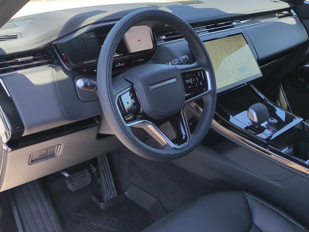 2025 Land Rover Range Rover Sport P360 S photo 2