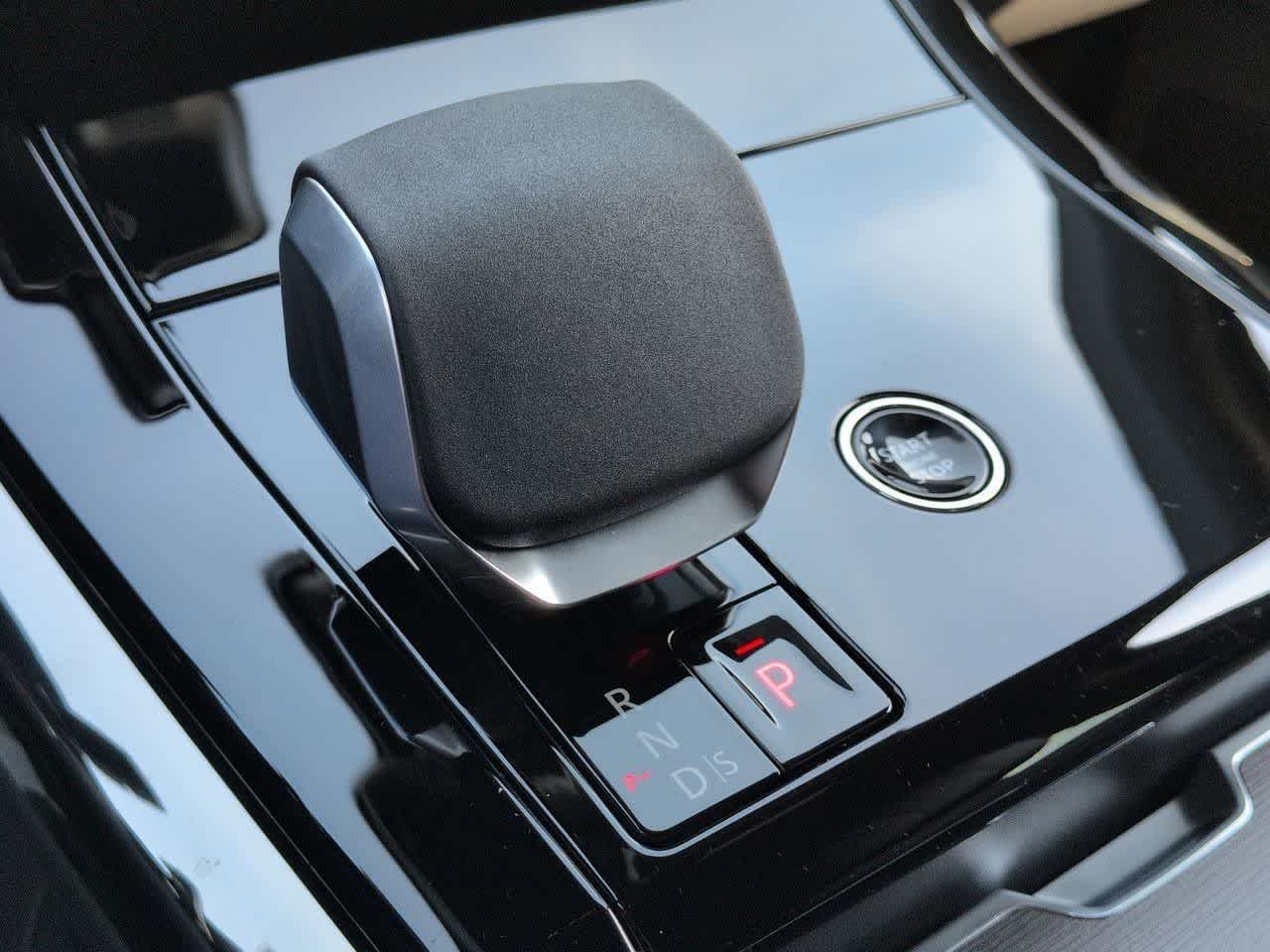 Thumbnail: 2026 Land Rover Range Rover Sport - 33