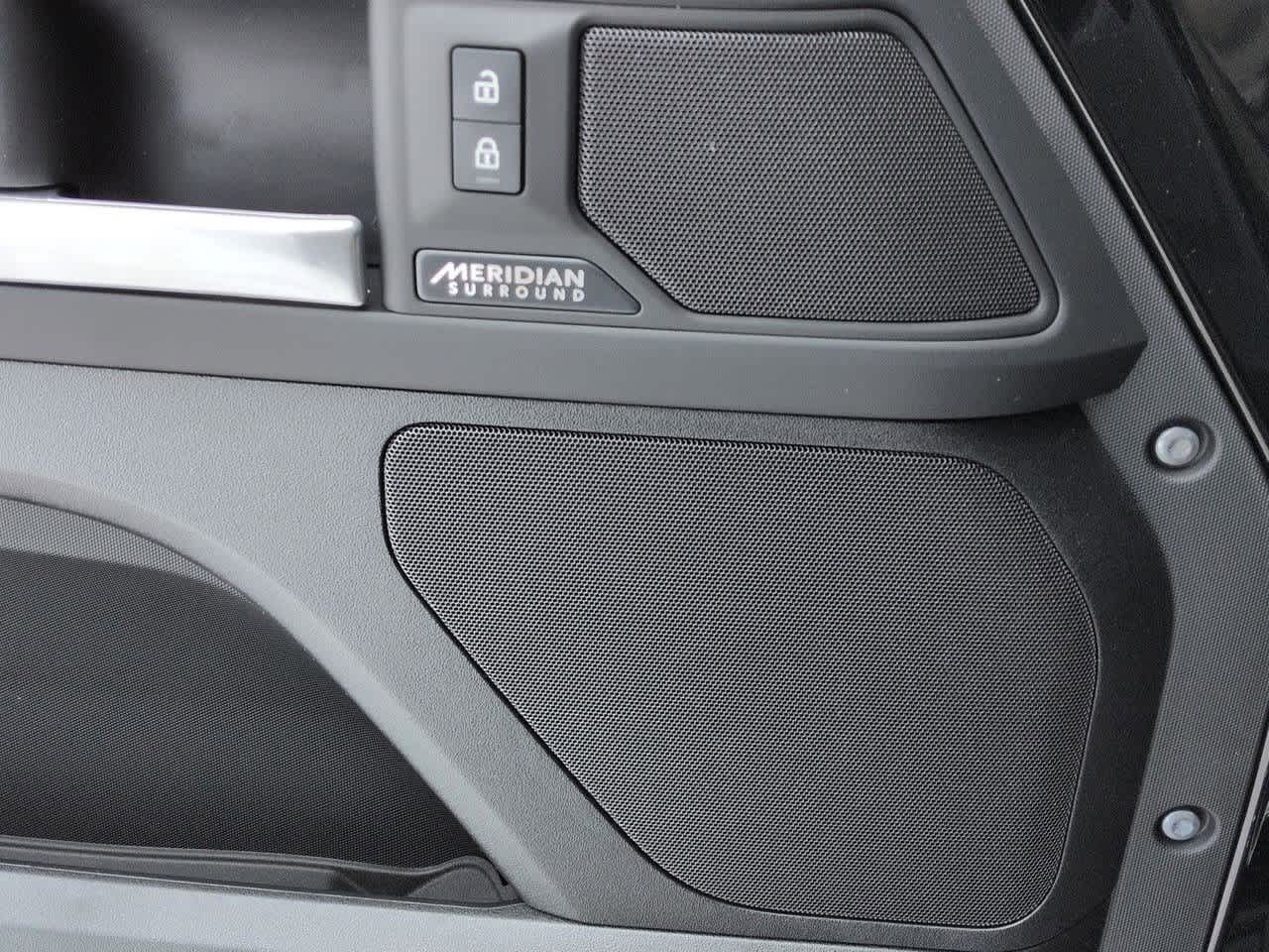 Thumbnail: 2026 Land Rover Defender - 32