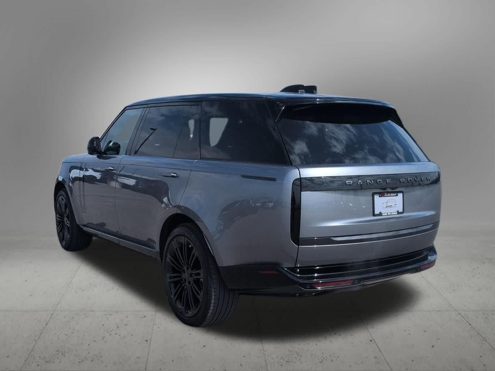 Thumbnail: 2026 Land Rover Range Rover - 4
