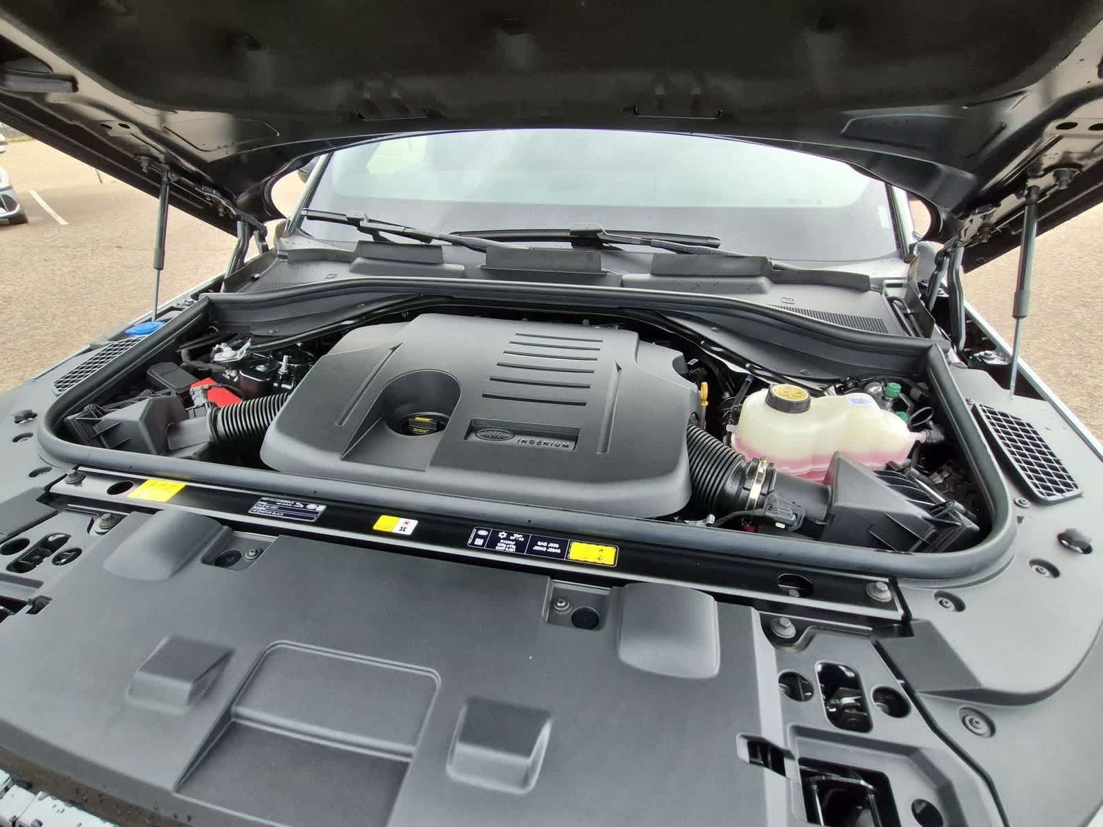 Thumbnail: 2026 Land Rover Range Rover Sport - 14