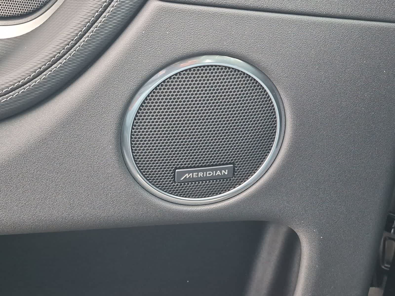 Thumbnail: 2026 Land Rover Discovery Sport - 31