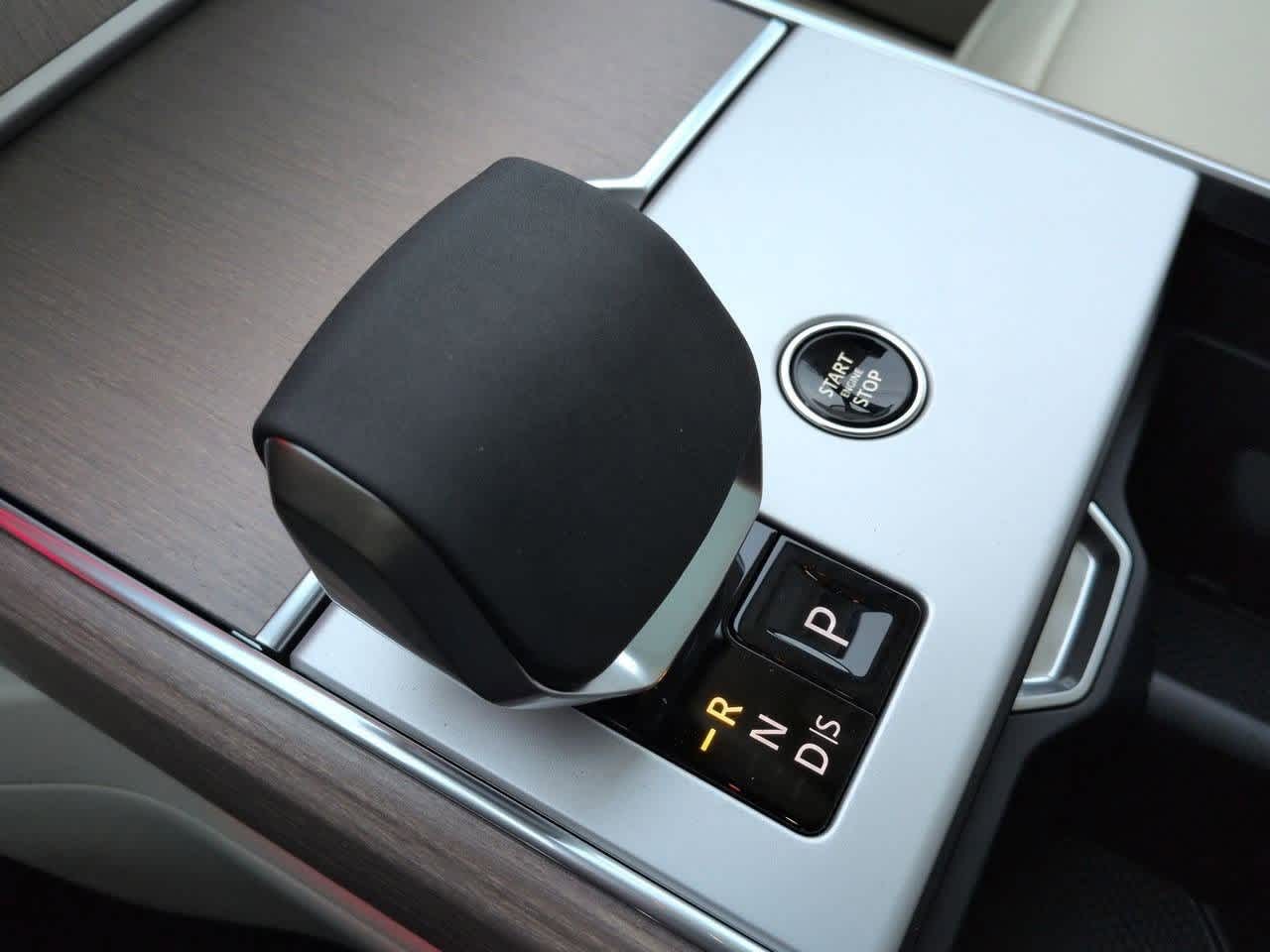 Thumbnail: 2026 Land Rover Range Rover - 33