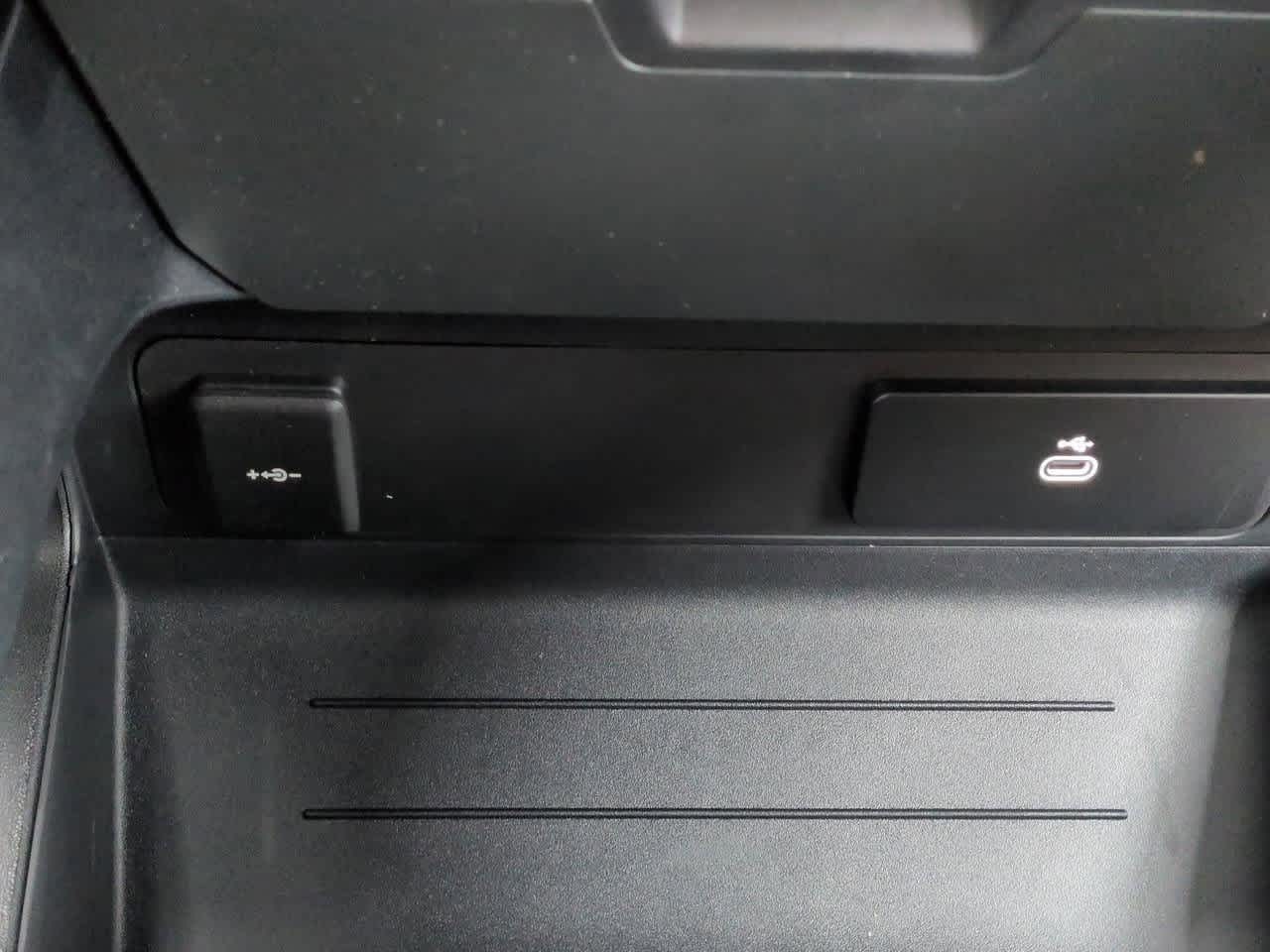 Thumbnail: 2026 Land Rover Defender - 33