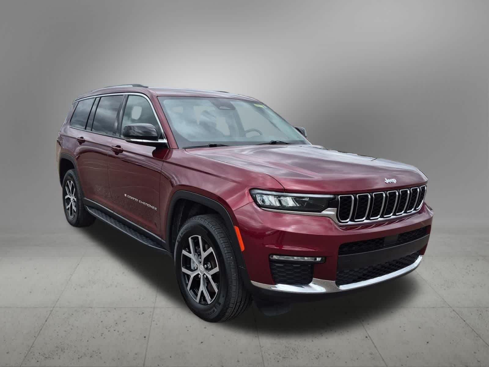 Thumbnail: 2023 Jeep Grand Cherokee - 8