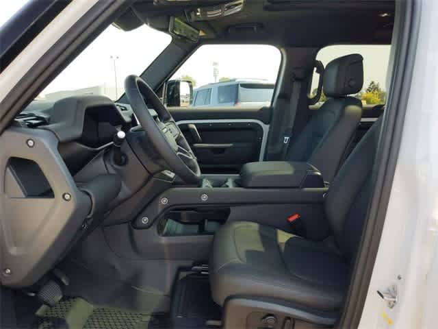 2025 Land Rover Defender 110 14
