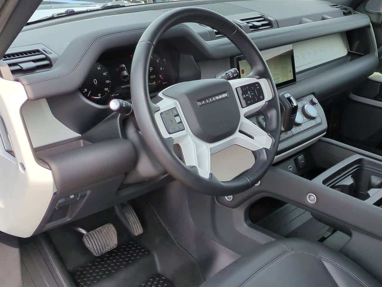 SALEJ7EU8R2310401