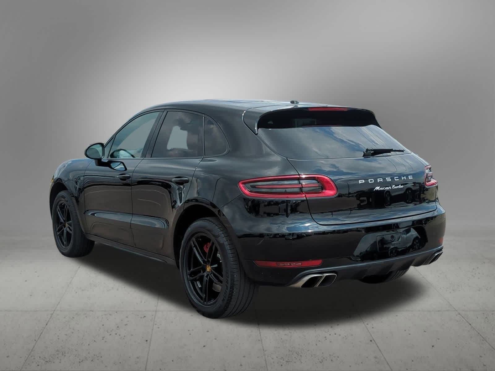 2015 Porsche Macan Turbo photo 4