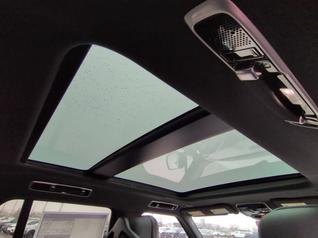 Thumbnail: 2026 Land Rover Range Rover - 22