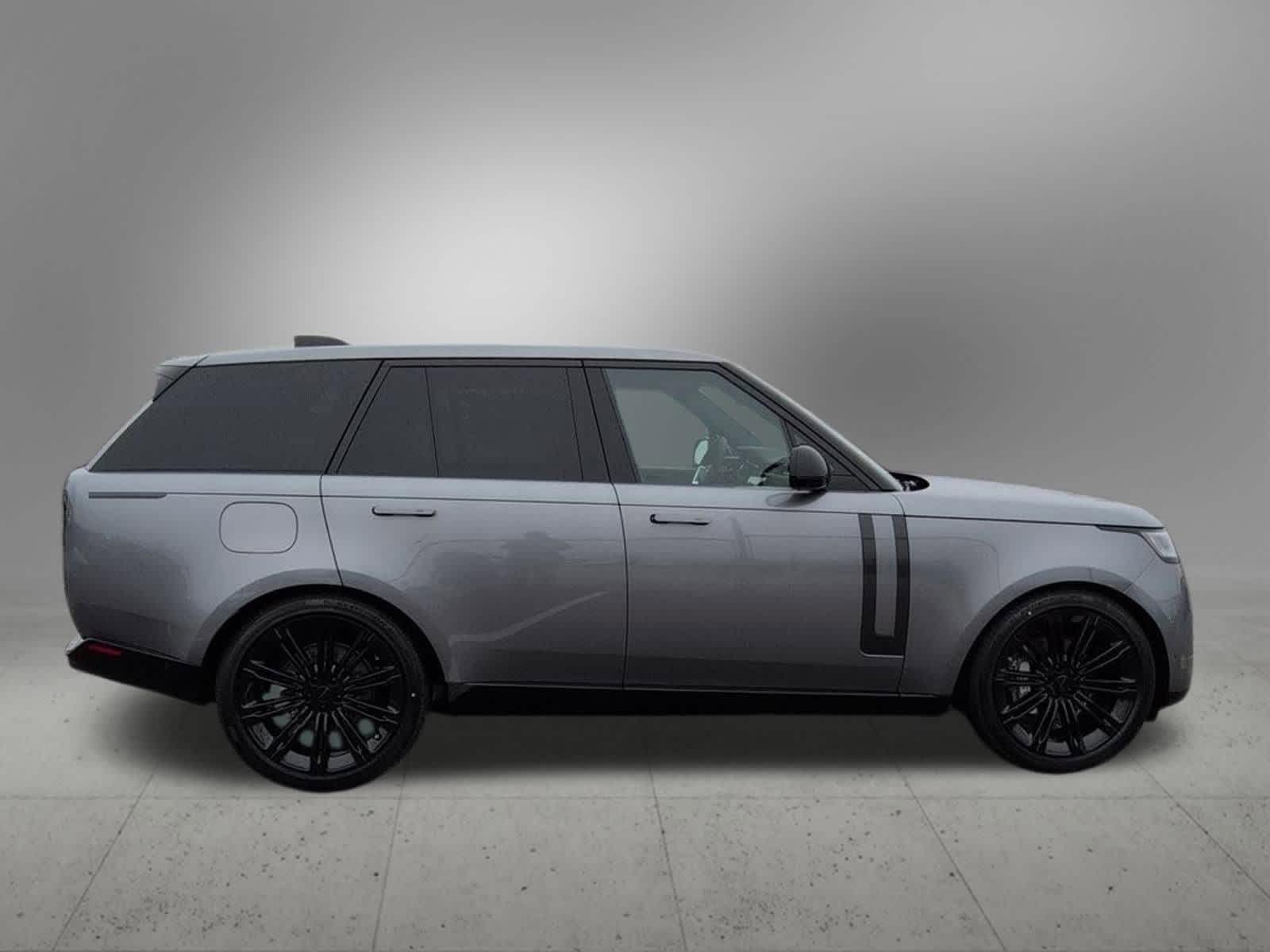Thumbnail: 2026 Land Rover Range Rover - 7