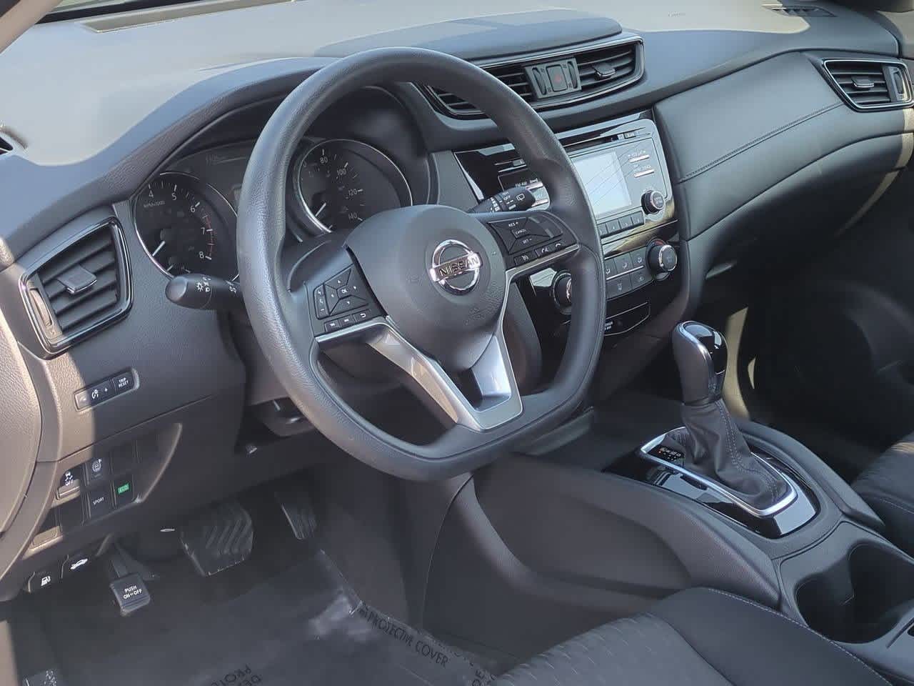 2017 Nissan Rogue S photo 2