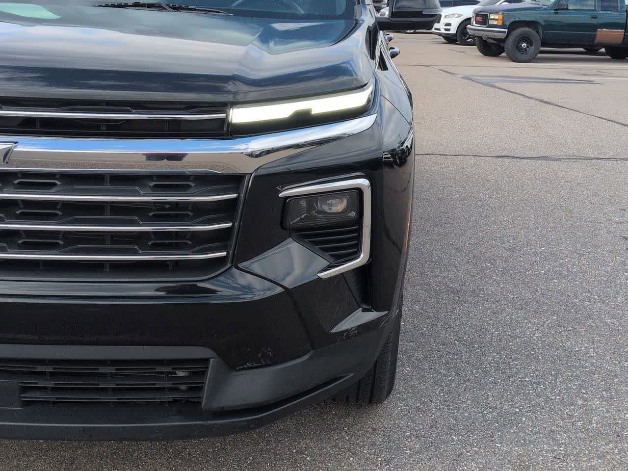 Thumbnail: 2024 Chevrolet Traverse - 10