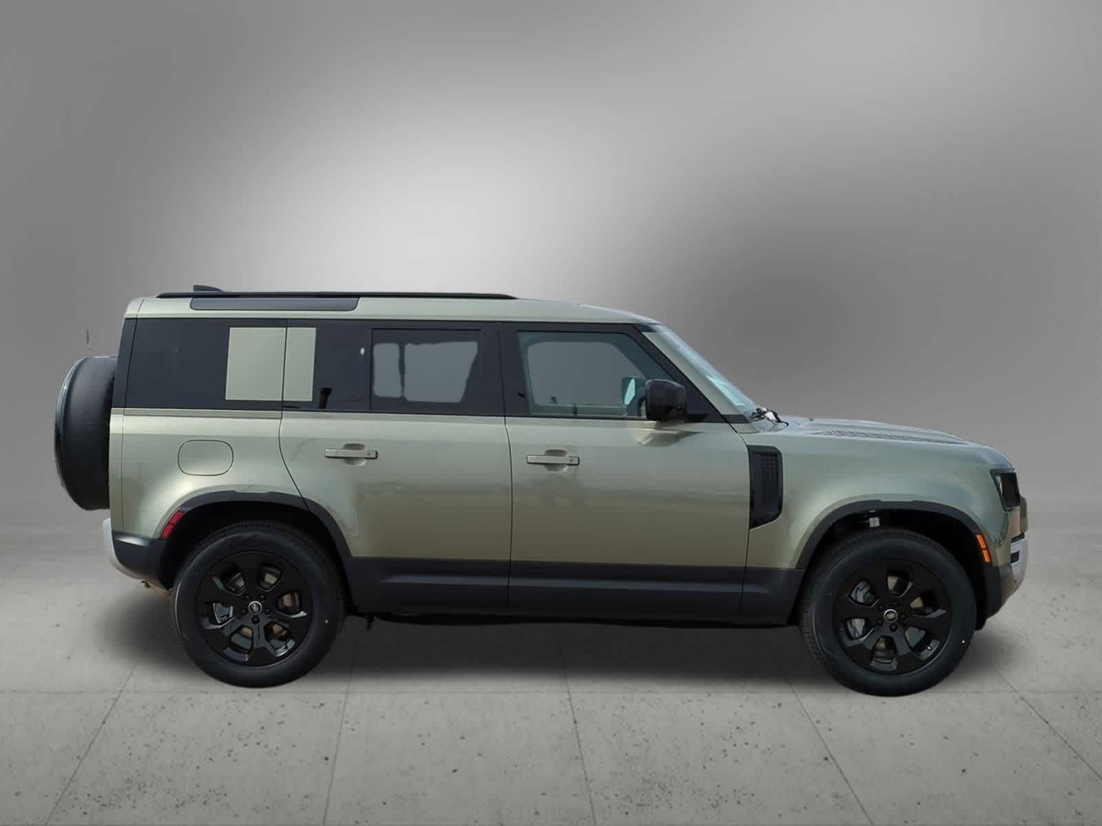 2025 Land Rover Defender 110 7