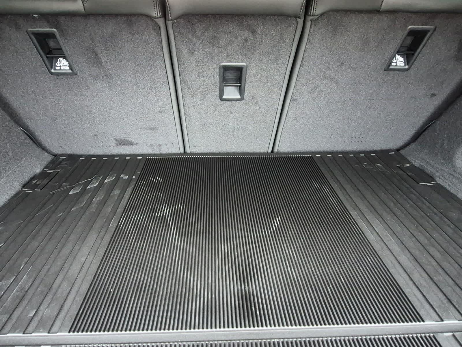 Thumbnail: 2026 Land Rover Range Rover Sport - 35