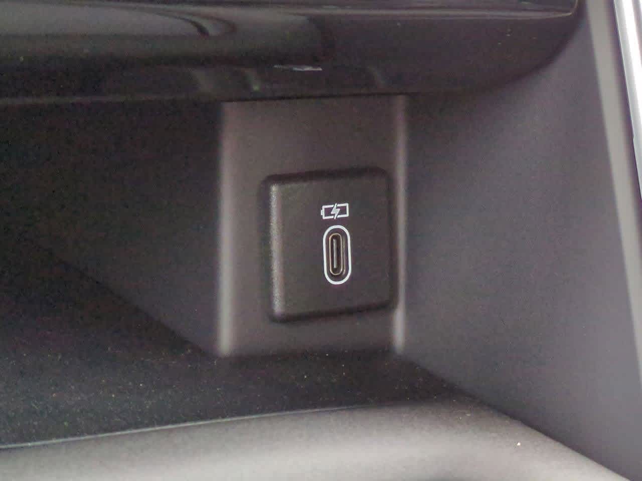 Thumbnail: 2026 Land Rover Discovery - 33