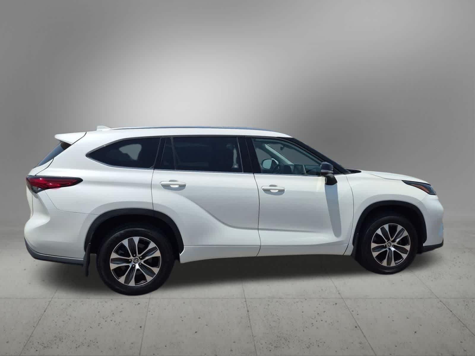 2021 Toyota Highlander XLE - Photo 7