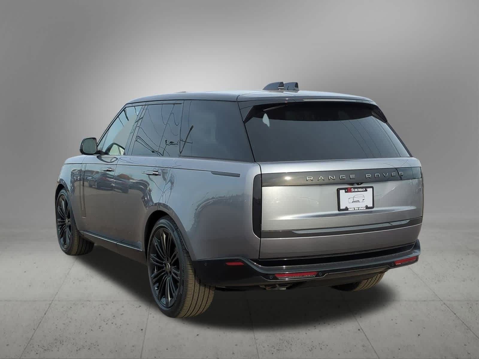 2025 Land Rover Range Rover SE photo 4