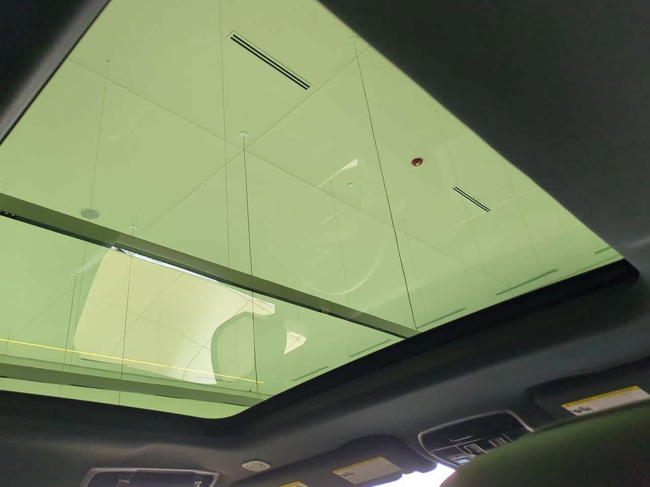 Thumbnail: 2025 Land Rover Range Rover - 21