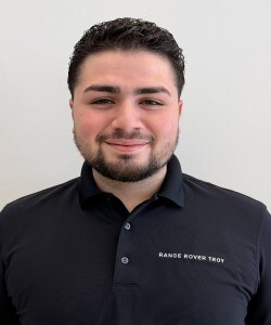 Staff member Mike Makled from ID_a89e2edbf887