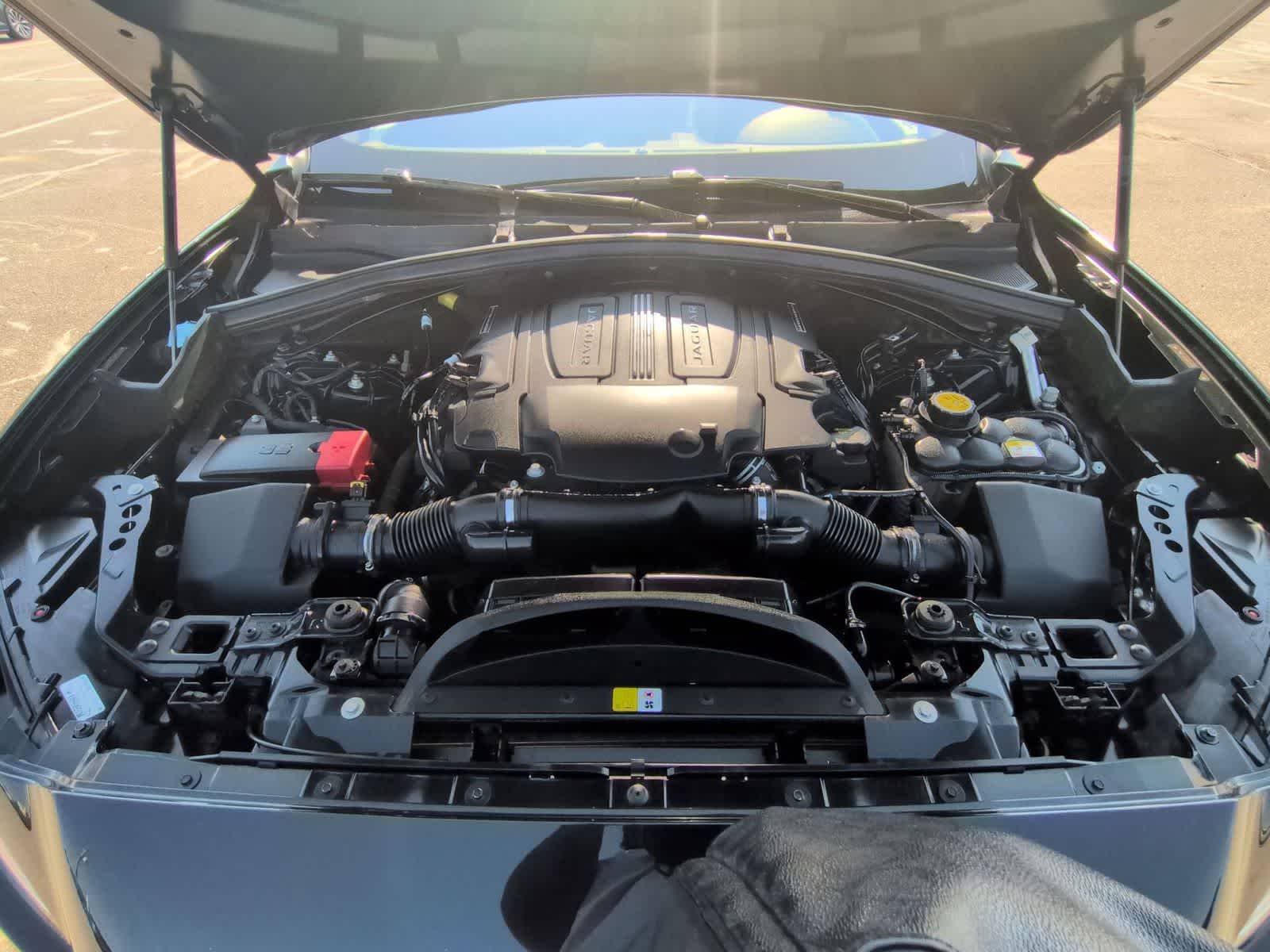 Thumbnail: 2018 Jaguar F-Pace - 14
