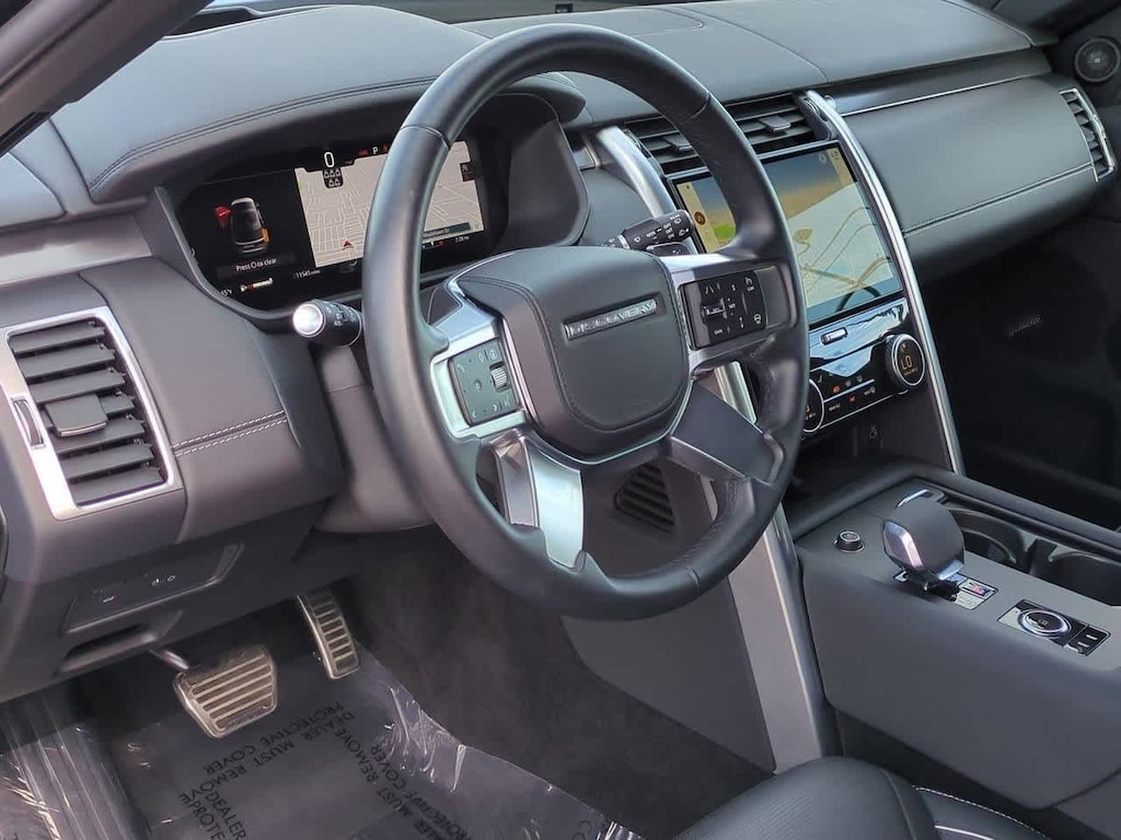 Used 2024 Land Rover Discovery P360 Metropolitan Edition SUV