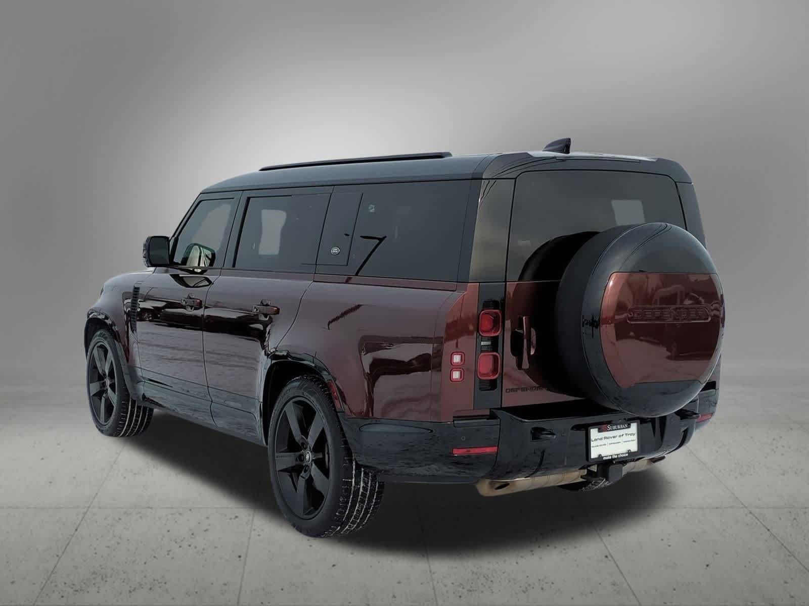 2024 Land Rover Defender 130 X-Dynamic SE photo 4