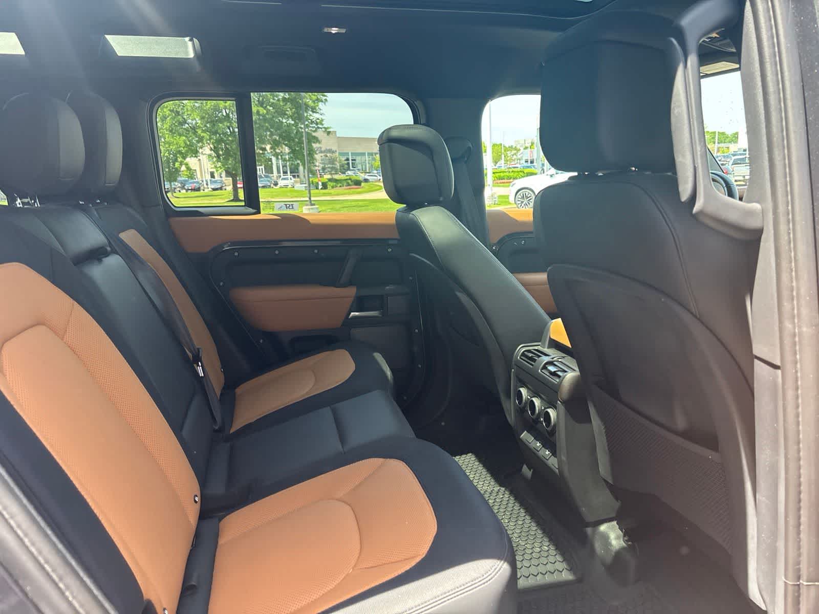 Thumbnail: 2023 Land Rover Defender - 11