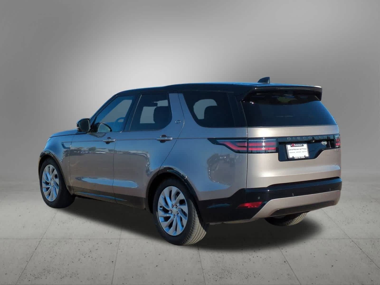 2023 Land Rover Discovery P300 S S R-Dynamic photo 4