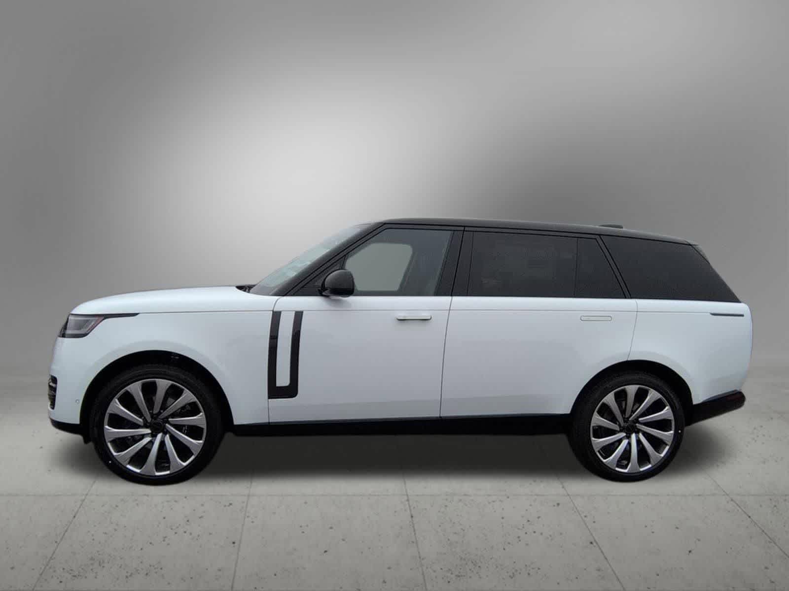 Thumbnail: 2026 Land Rover Range Rover - 3