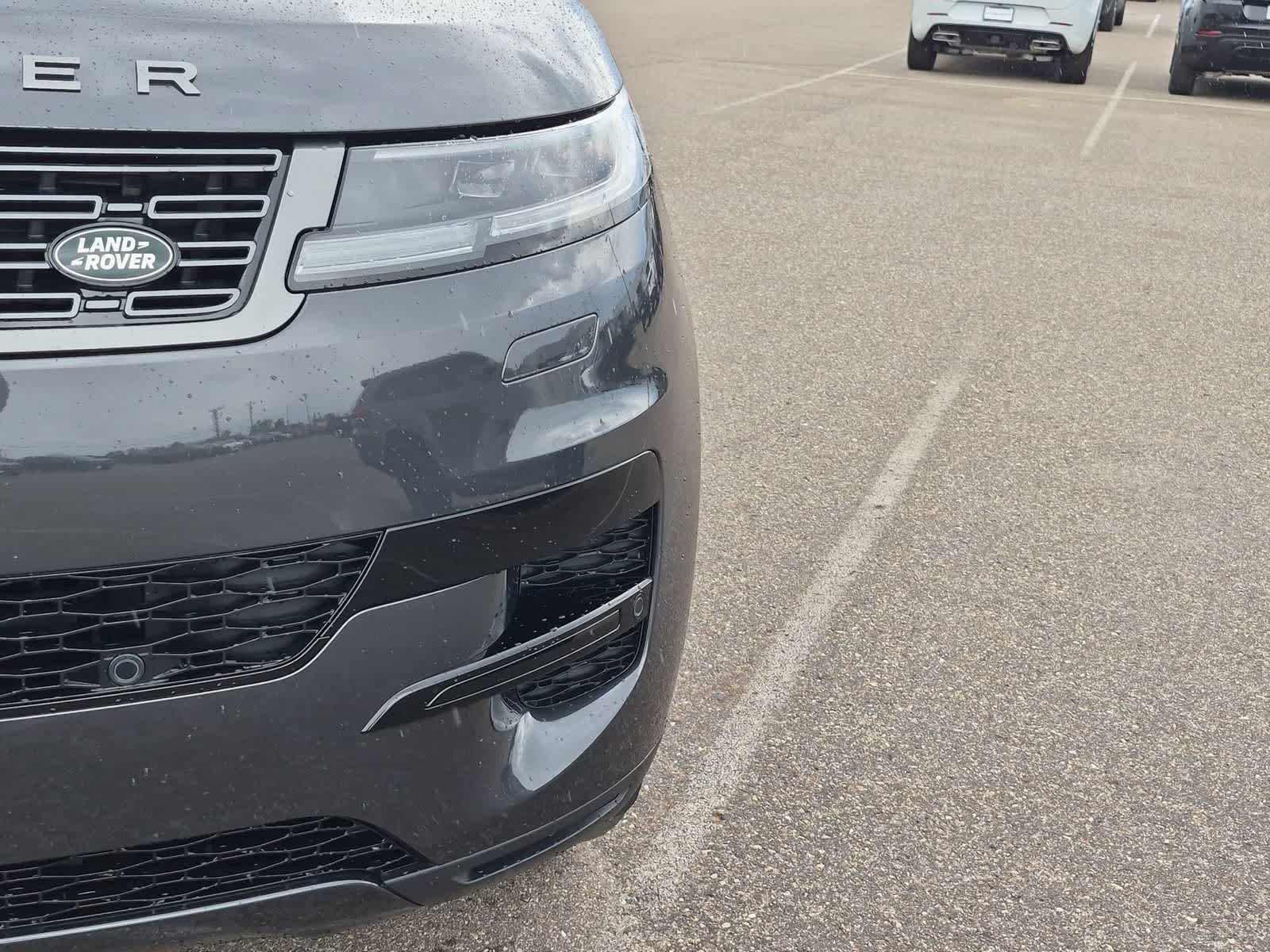 Thumbnail: 2026 Land Rover Range Rover Sport - 10
