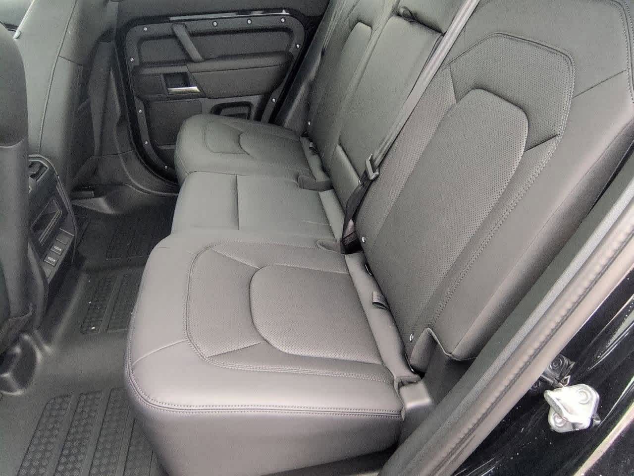 Thumbnail: 2026 Land Rover Defender - 20