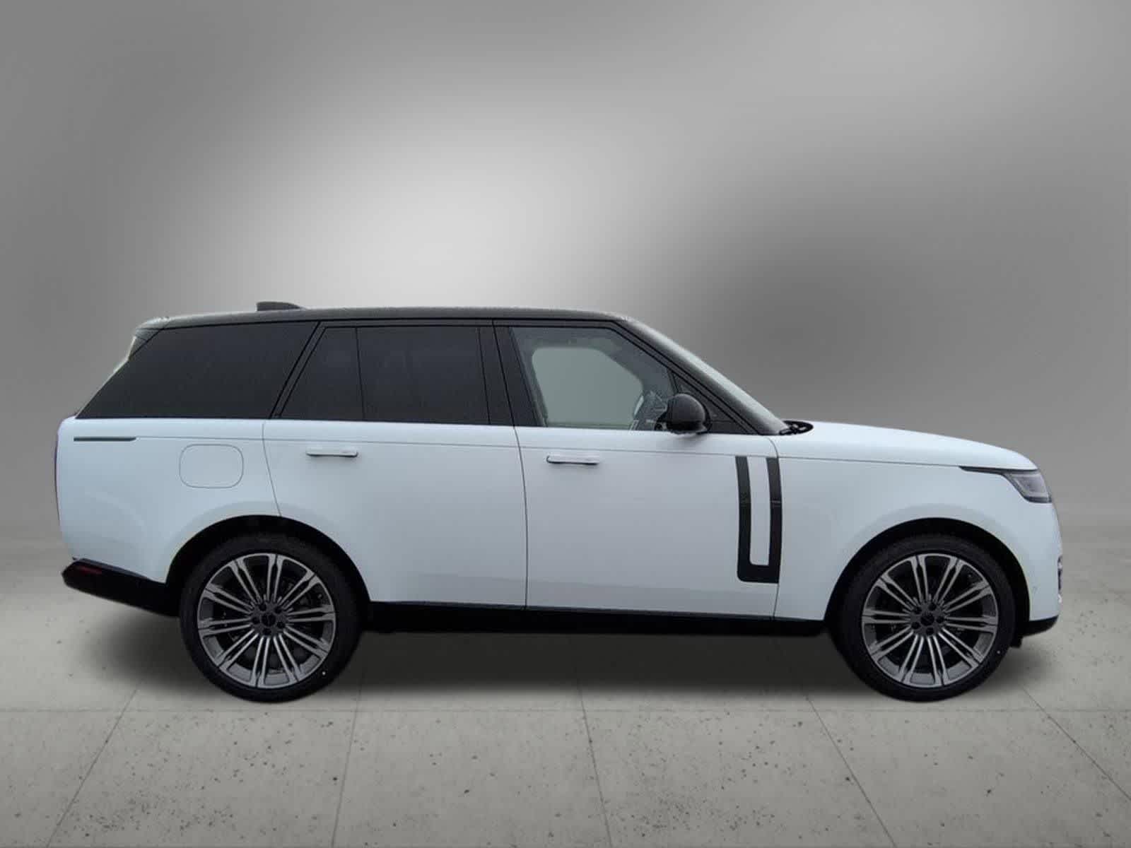 Thumbnail: 2026 Land Rover Range Rover - 7