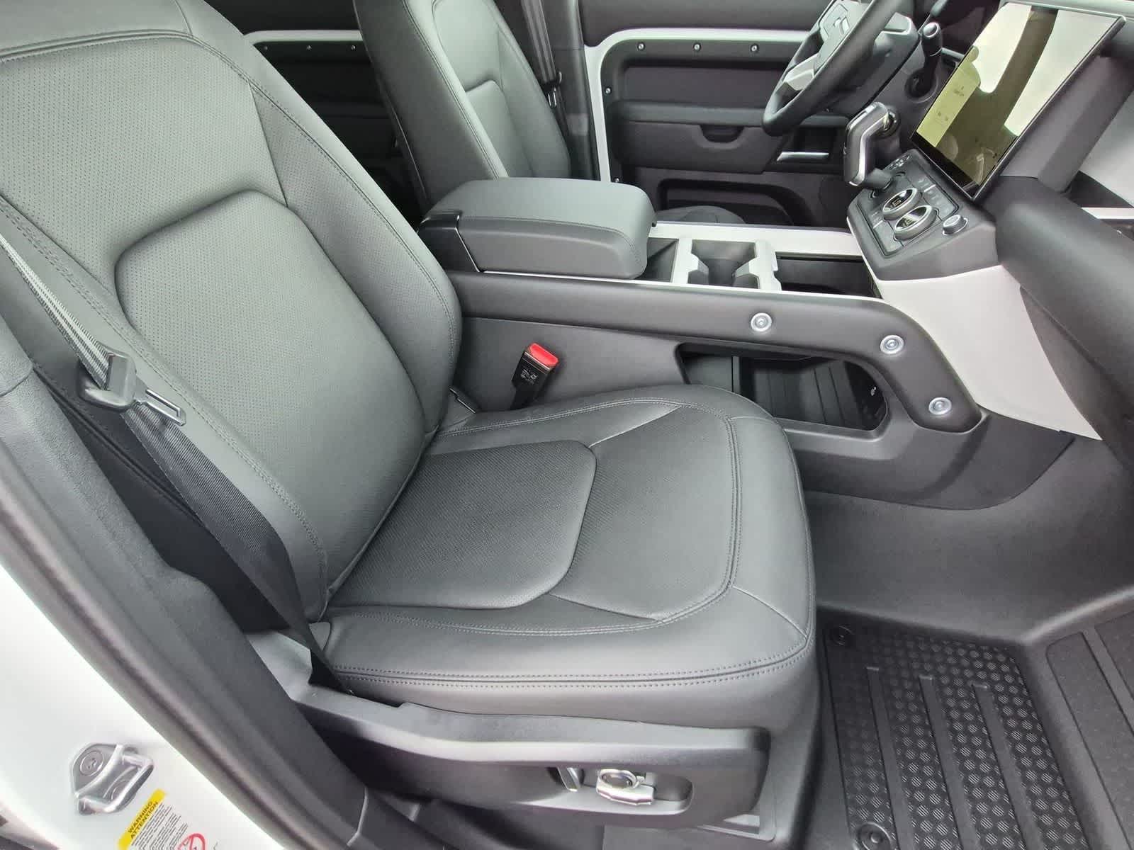 2026 Land Rover Defender S - Photo 21