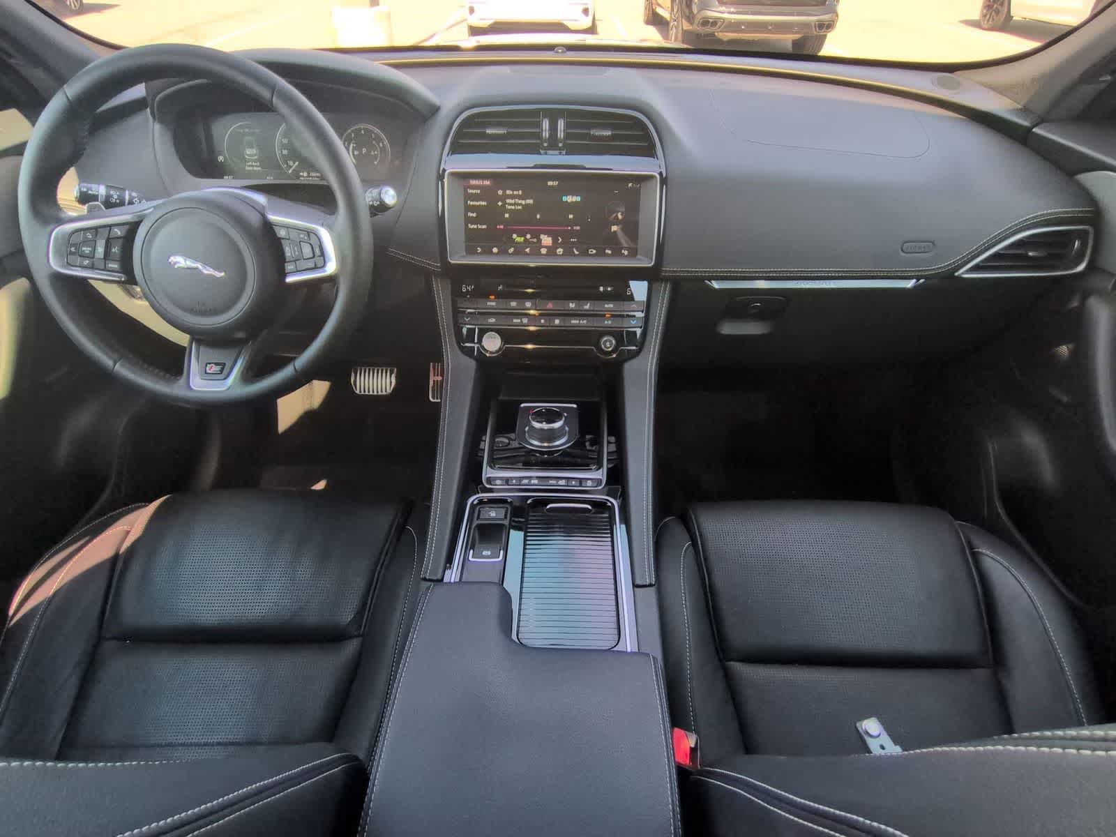 Thumbnail: 2018 Jaguar F-Pace - 15