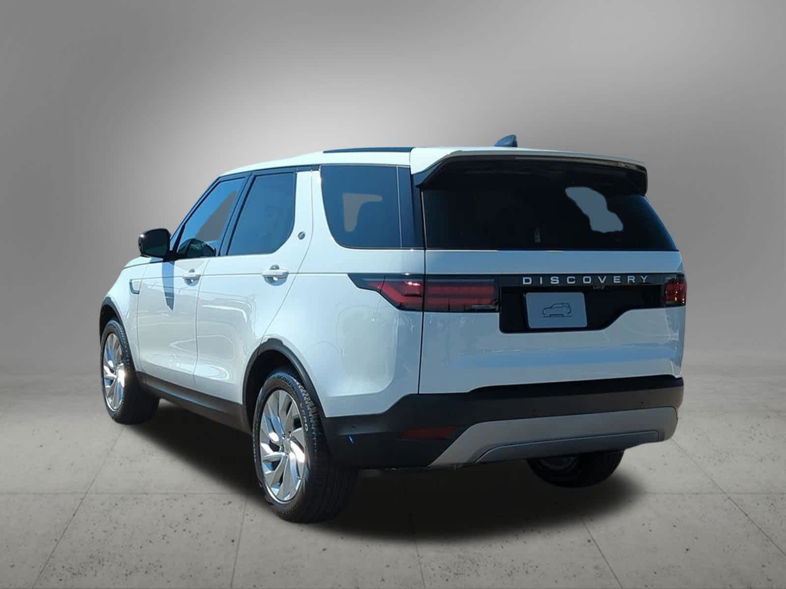 2024 Land Rover Discovery S 4