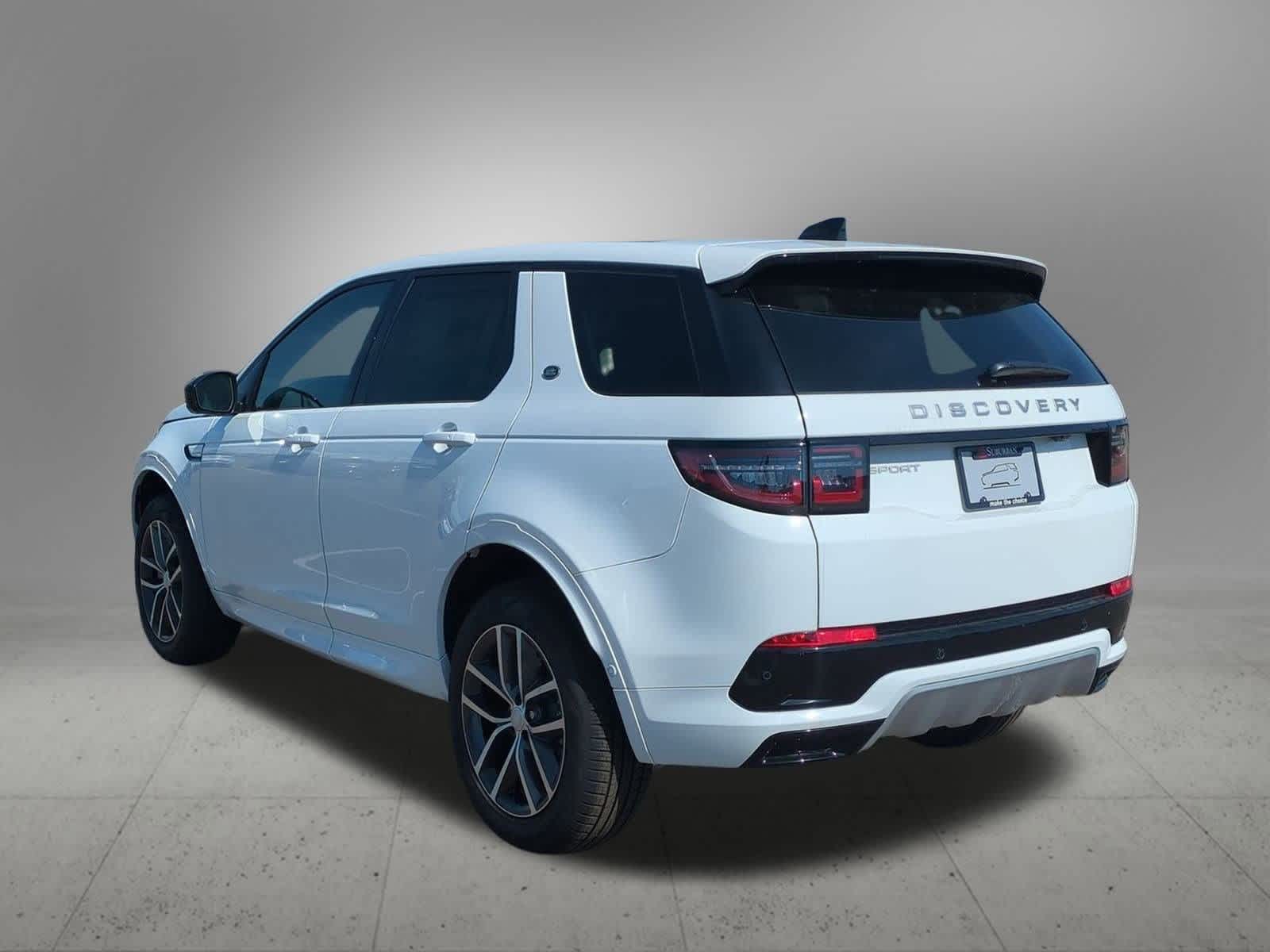 Thumbnail: 2025 Land Rover Discovery Sport - 4